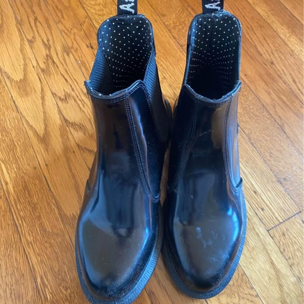 Dr Marten’s Flora Chelsea Boot, size 7